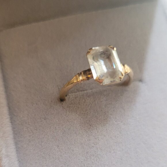 Vintage Jewelry - Vintage Uncas 10k Yellow Gold Ring With Clear Stone Pinky Size 3.75